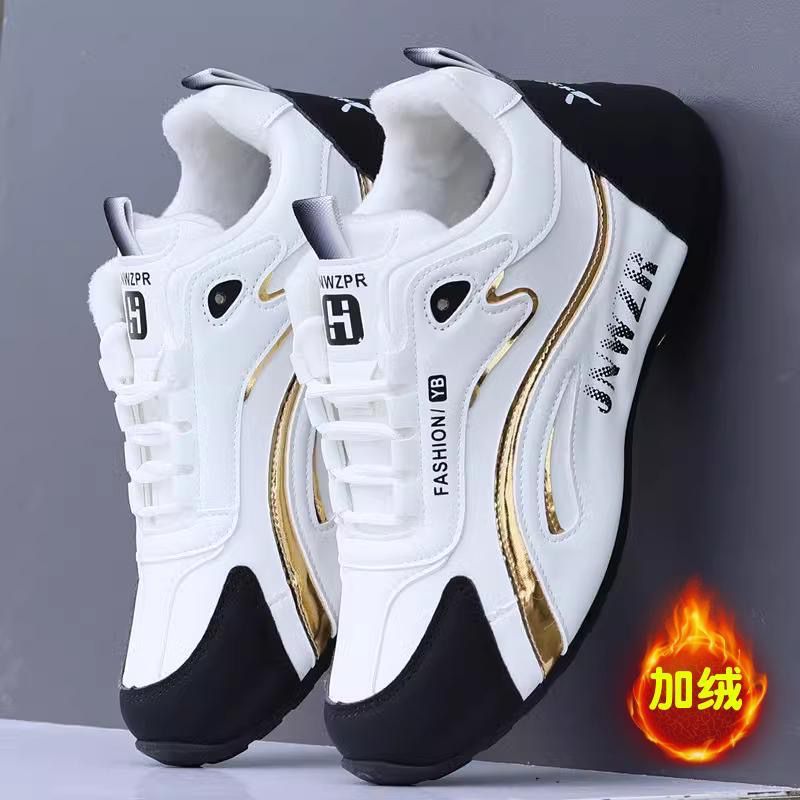 Chaussure de style marche